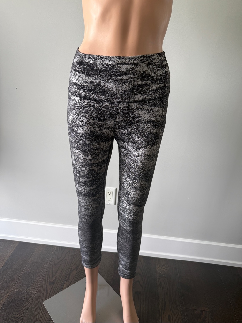 lululemon athletica Black & Gray Marble-Effect Leggings